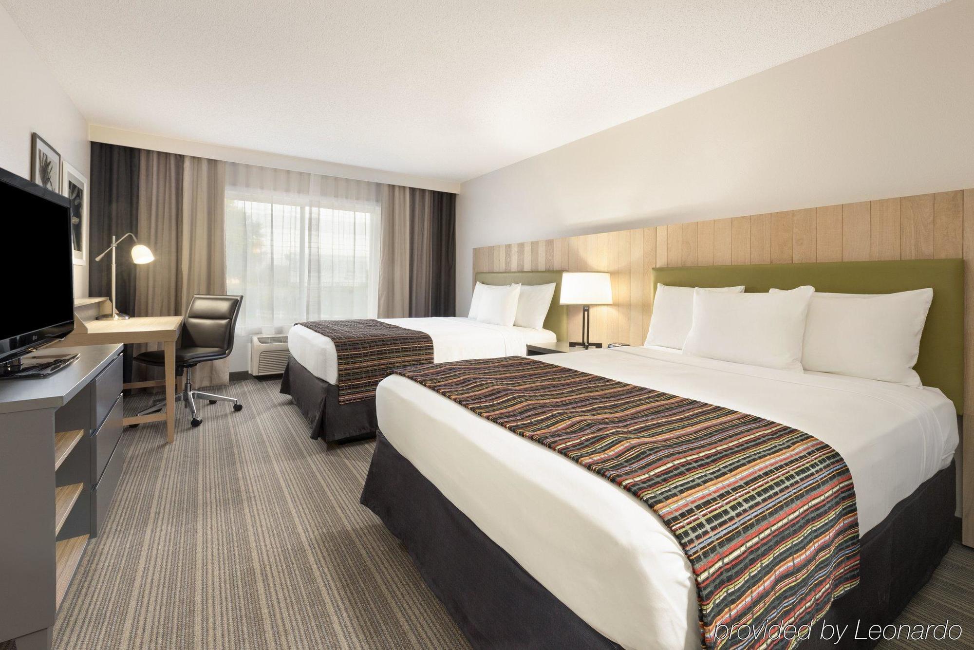 Country Inn & Suites By Radisson, Chippewa Falls, Wi Dış mekan fotoğraf