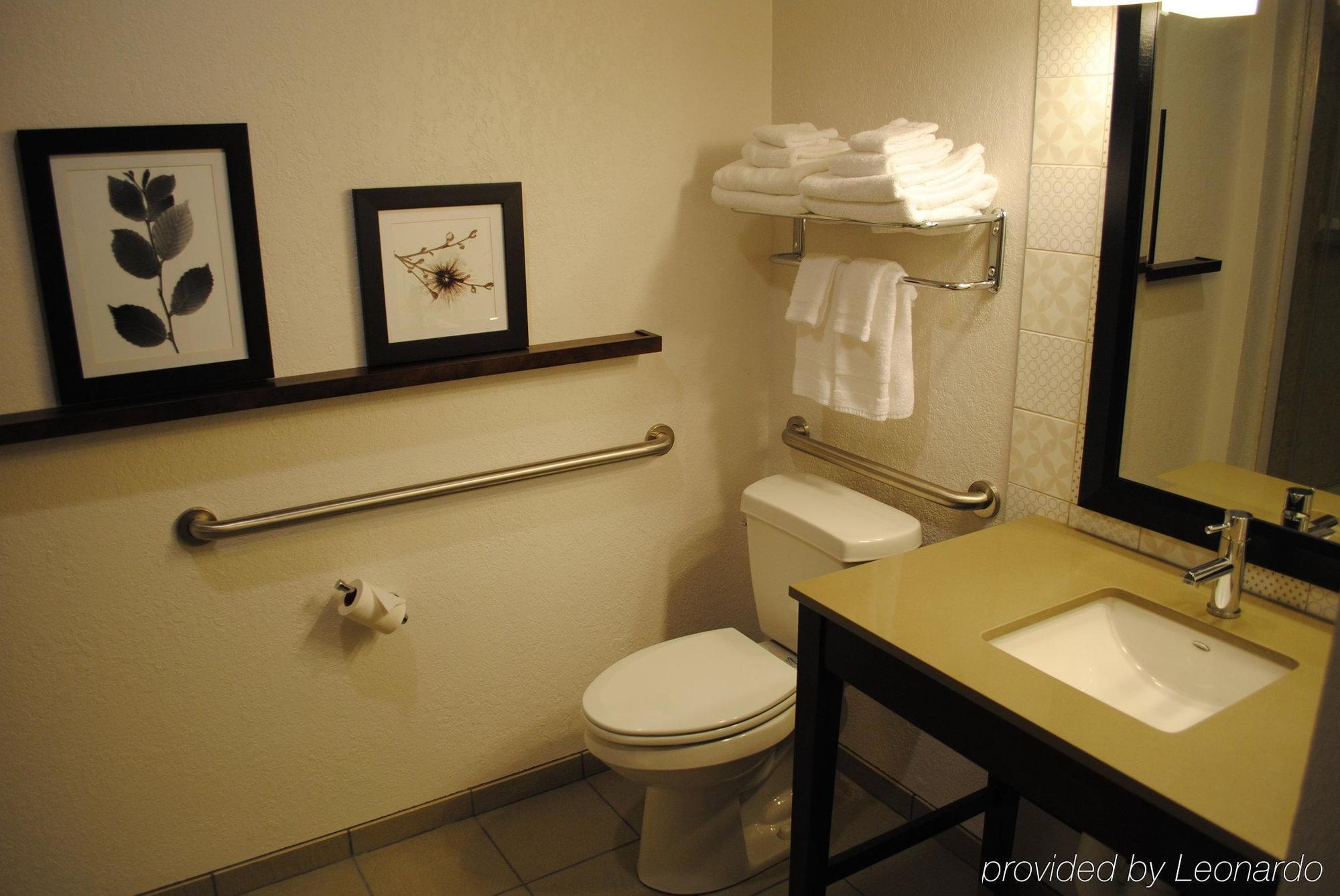 Country Inn & Suites By Radisson, Chippewa Falls, Wi Dış mekan fotoğraf