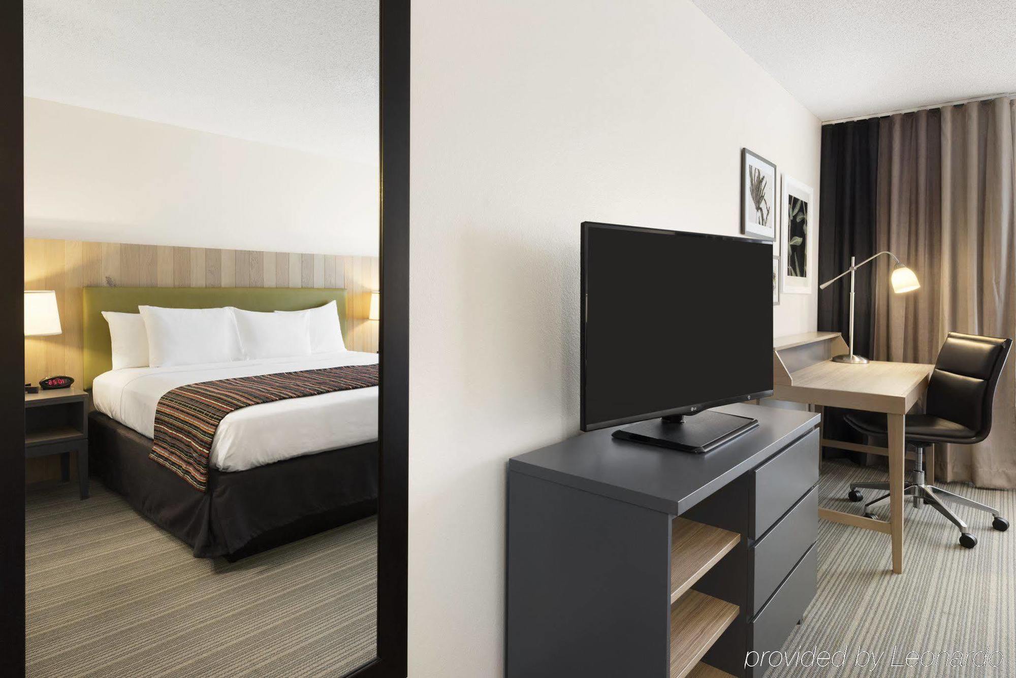 Country Inn & Suites By Radisson, Chippewa Falls, Wi Dış mekan fotoğraf